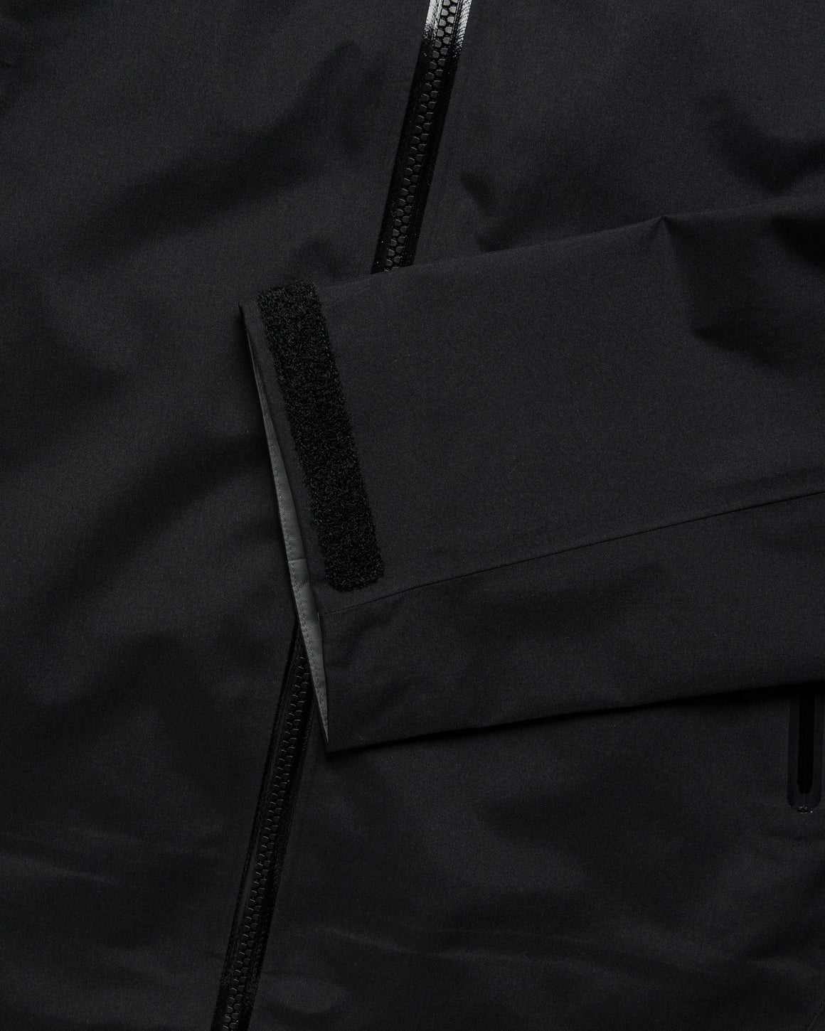 Arc'Teryx - Womens Beta Jacket - Black - Up There Athletics
