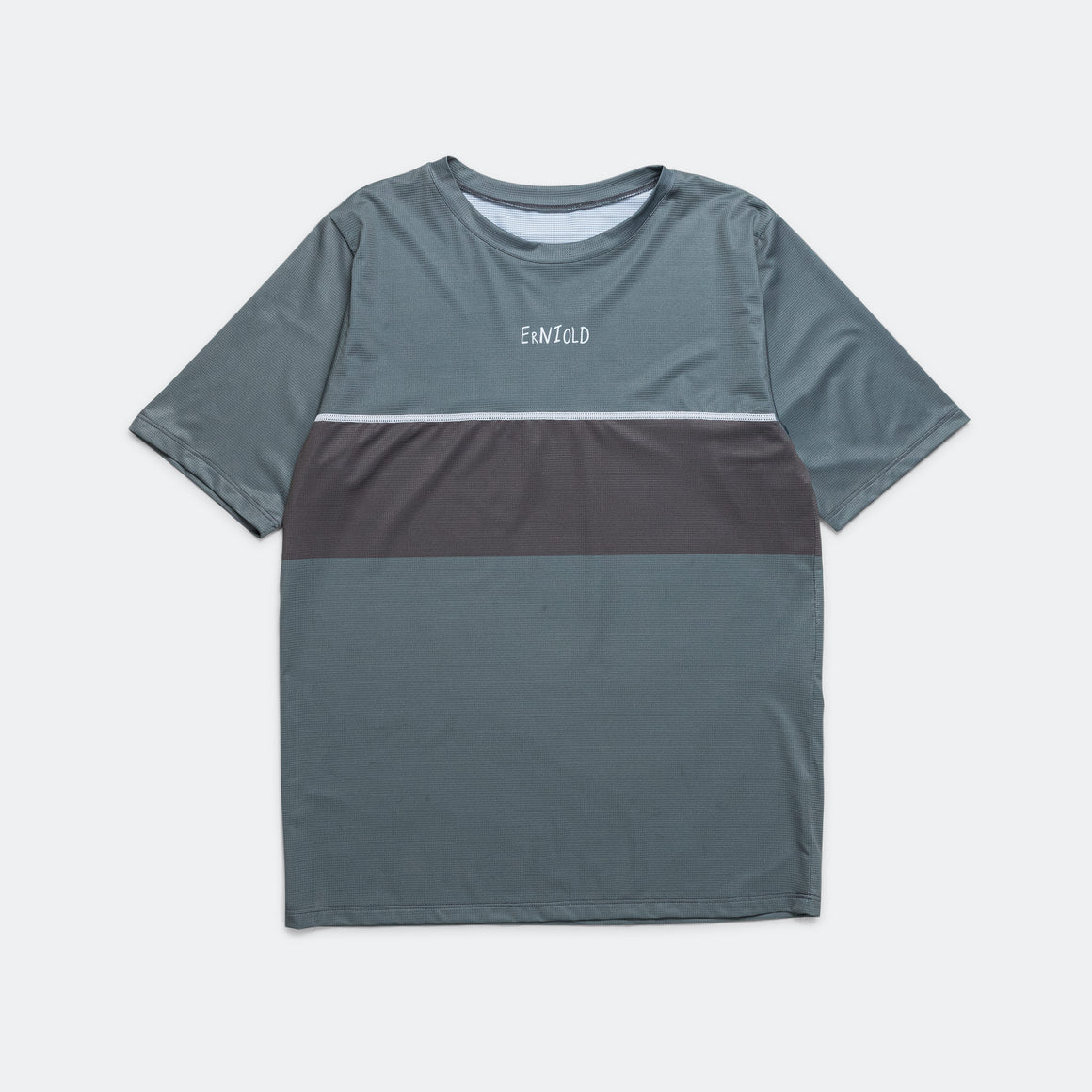 Erniold - Mens Run Tee - Coal - Up There Athletics