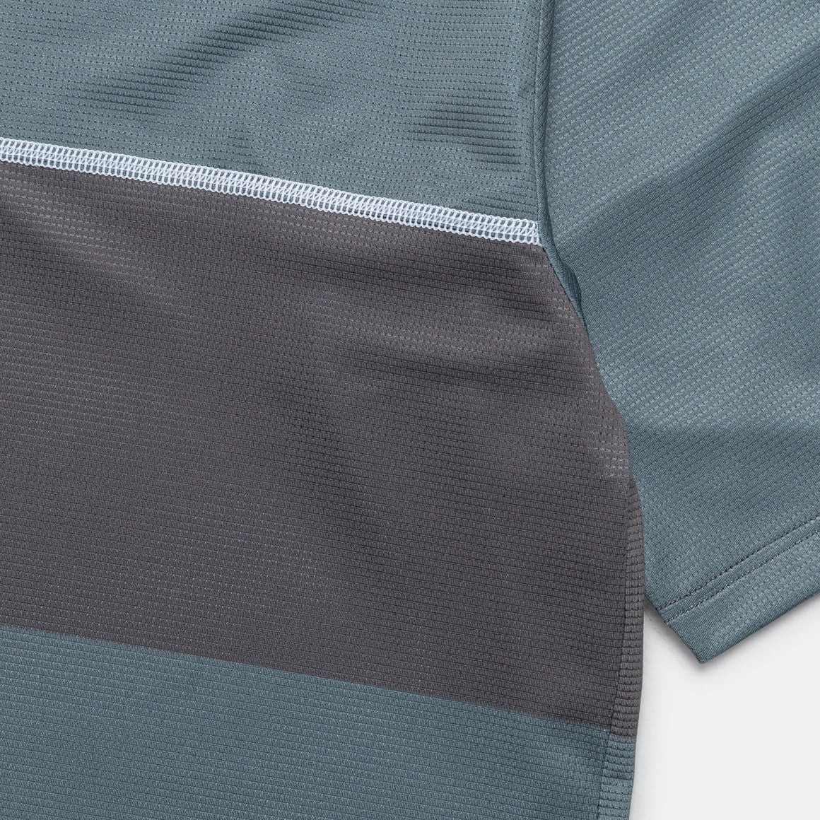 Erniold - Mens Run Tee - Coal - Up There Athletics