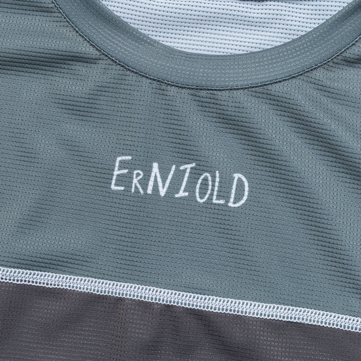 Erniold - Womens Run Tee - Coal - Up There Athletics
