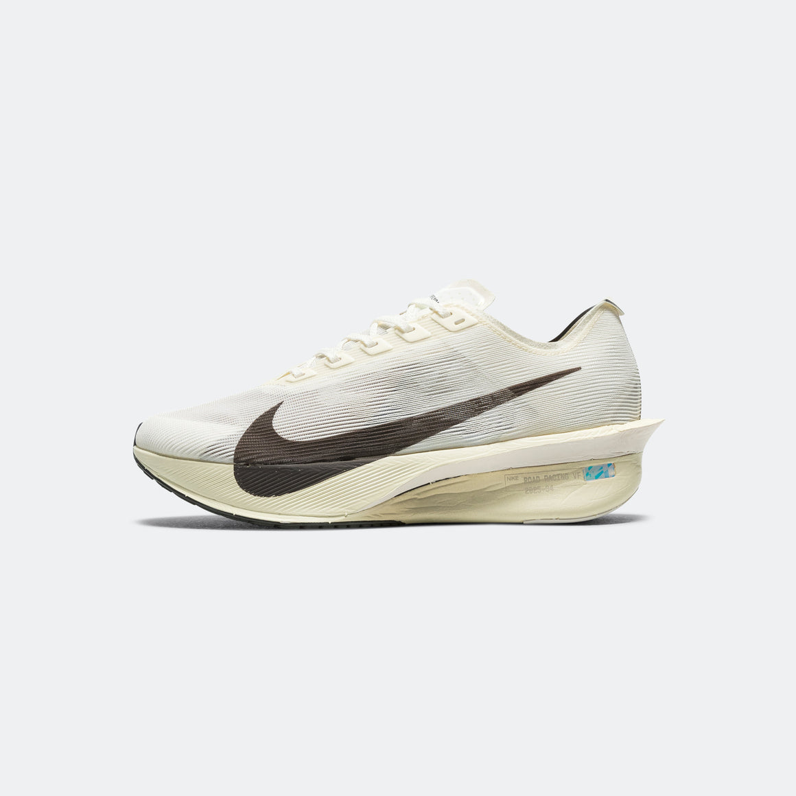 Nike - Mens ZoomX Vaporfly Next% 4 "Jakob Ingebrigtsen" - Sail/Medium Ash-MTLC Gold-Phantom - Up There Athletics