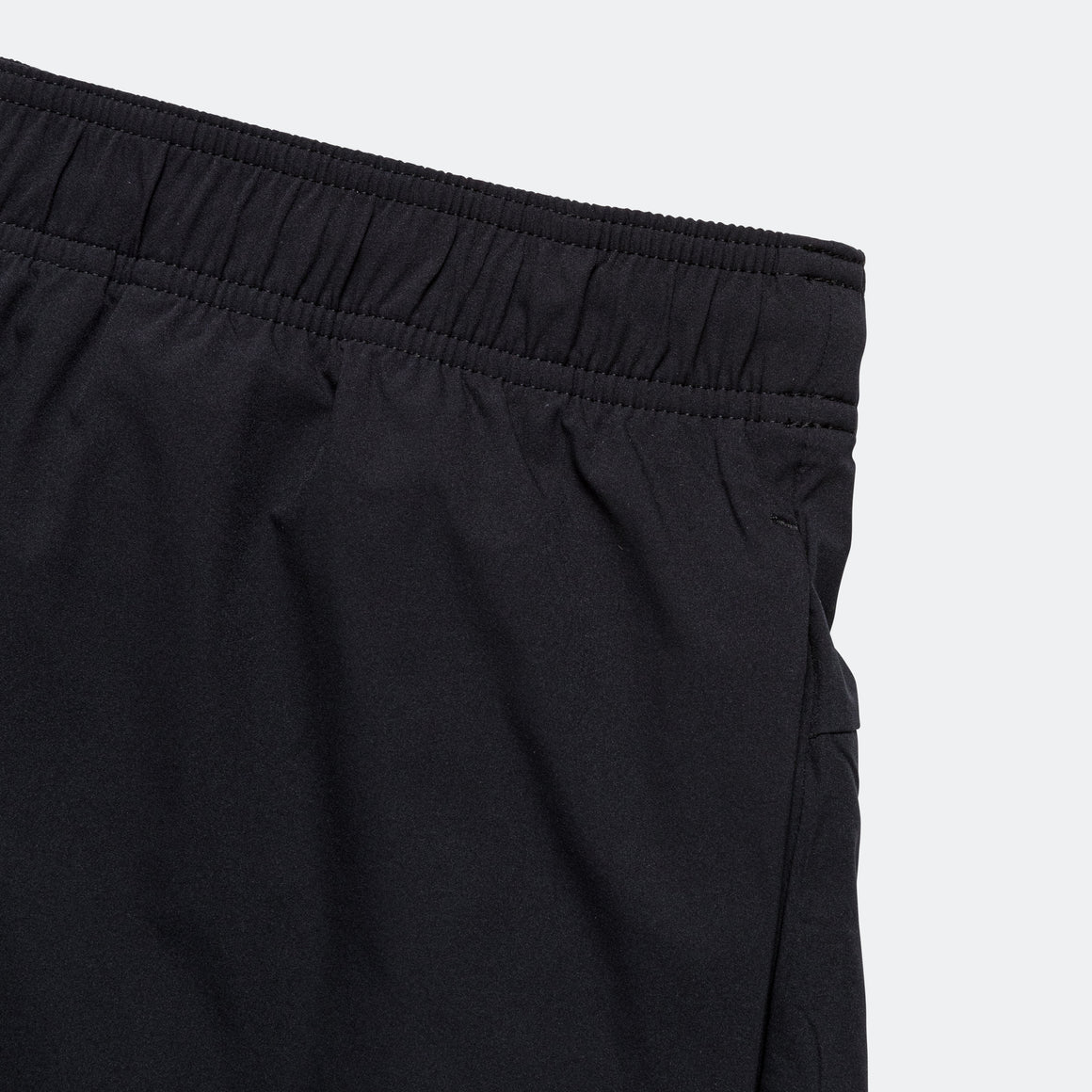 On Running - Mens 5" Core Shorts - Black - Up There Athletics