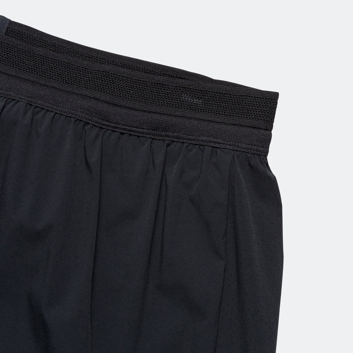 On Running - Mens 5in Performance Shorts - Black - Up There Athletics