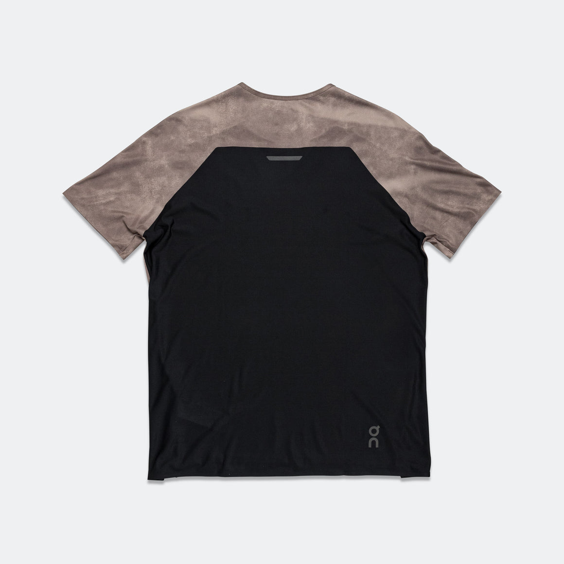 On Running - Mens Performance-T AOP - Cinder/Black - Up There Athletics