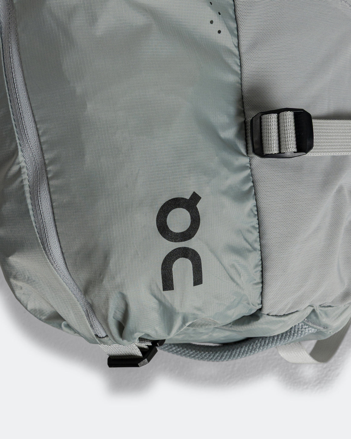 On Running - Speed Pack 18L Lite - Glacier - Up There Athletics