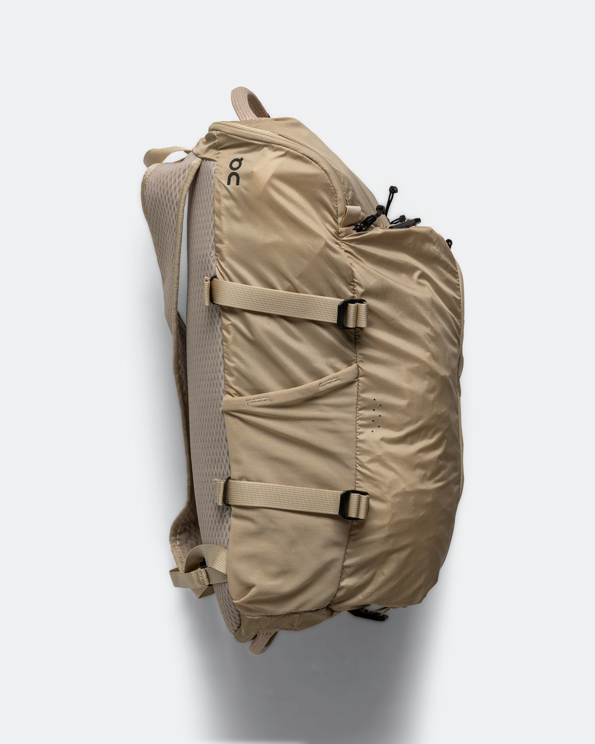 On Running - Speed Pack 18L Lite - Sand - Up There Athletics