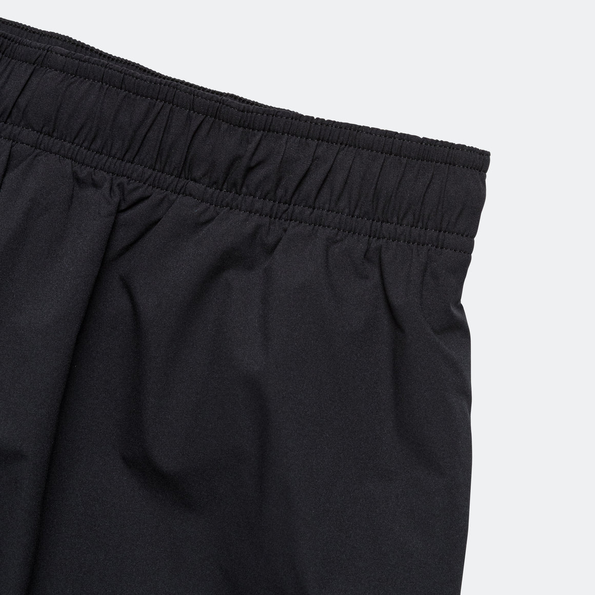 On Running - Womens 5" Core Woven Shorts - Black - Up There Athletics