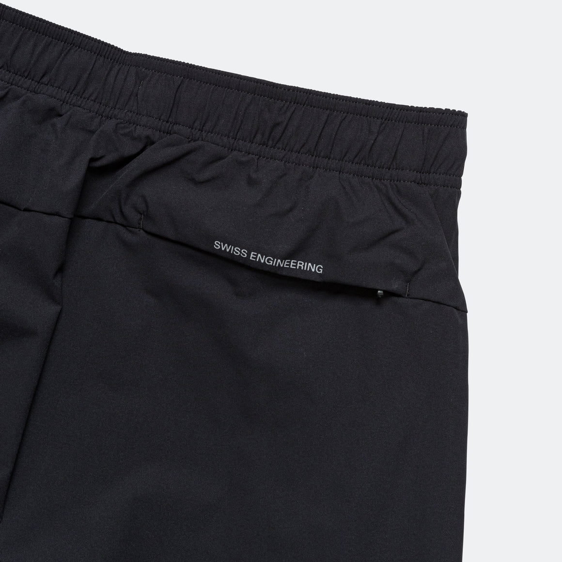 On Running - Womens 5" Core Woven Shorts - Black - Up There Athletics