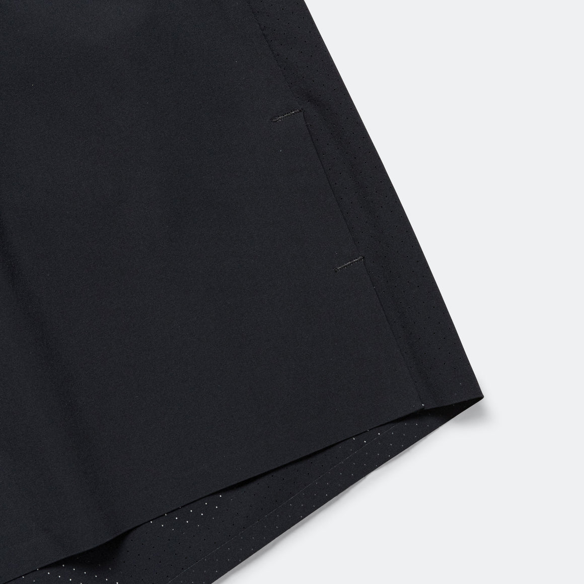 On Running - Womens 5" Performance Woven Shorts - Black - Up There Athletics