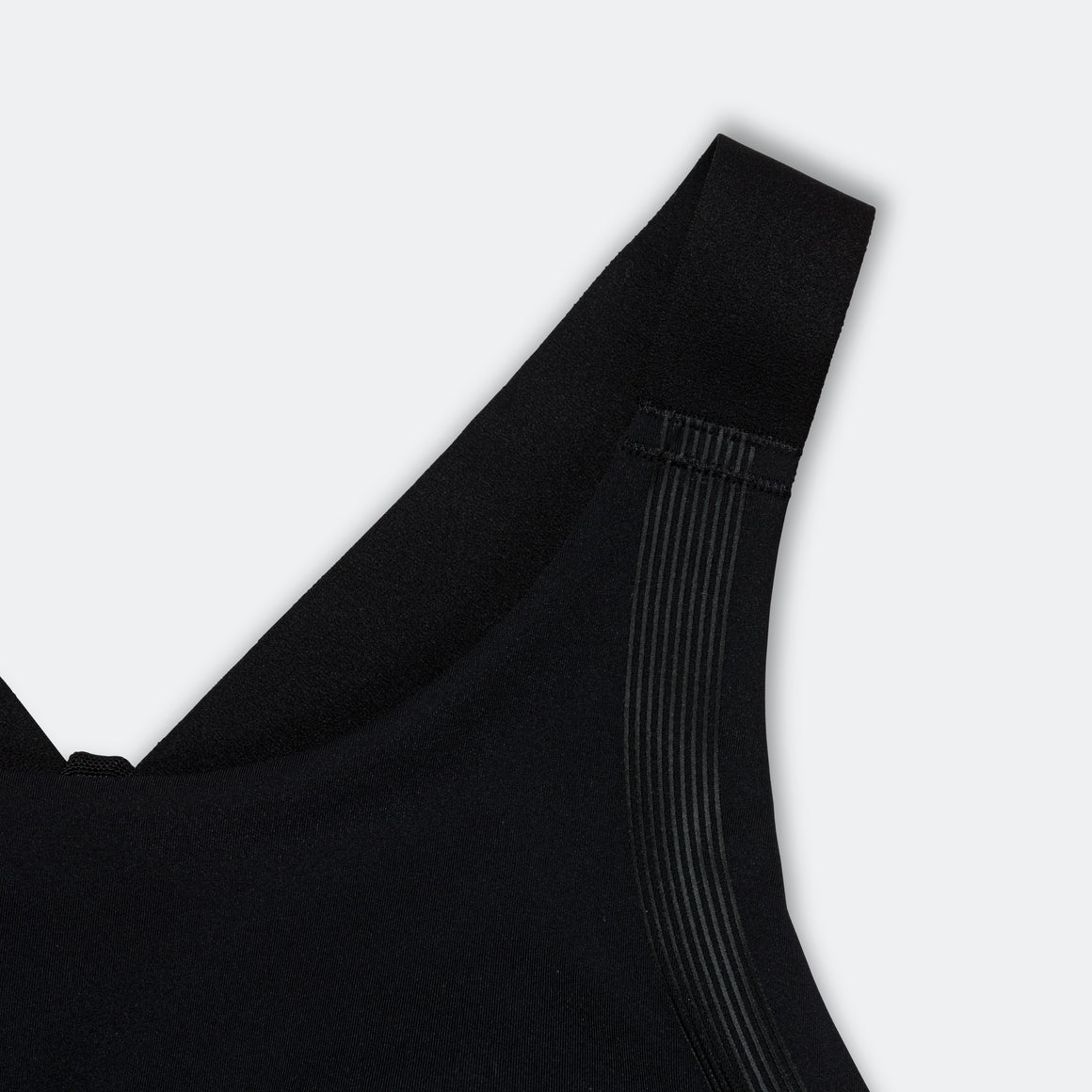 On Running - Womens Performance Bra - Black - Up There Athletics