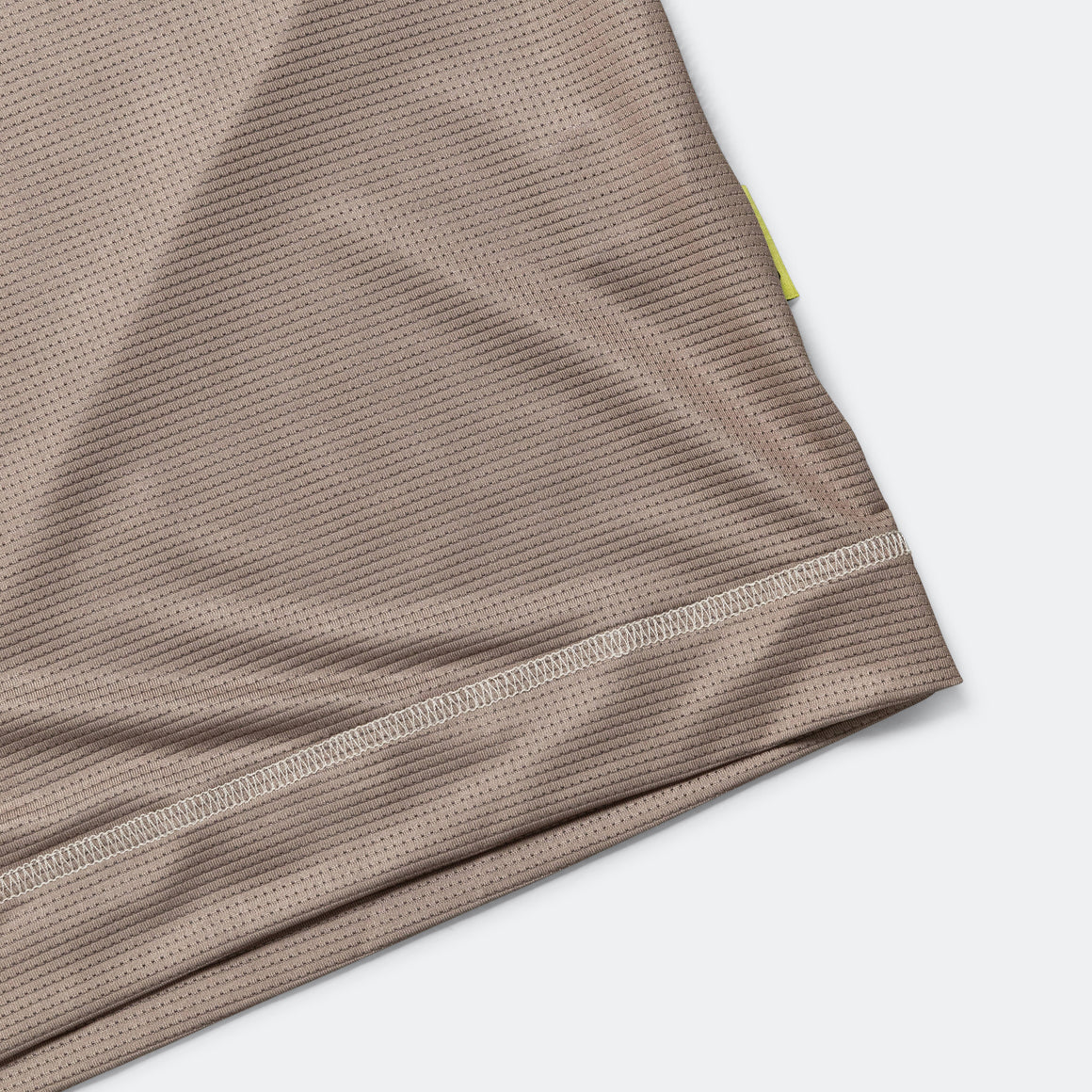 UNNA - Wavy Tee - Warm Sand - Up There Athletics