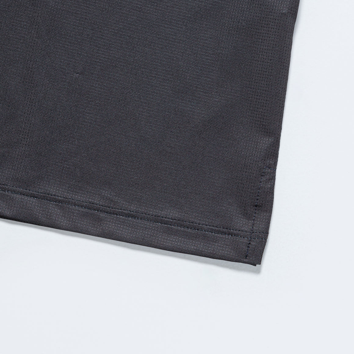 Erniold - Womens Run Tee - W. Black - Up There Athletics