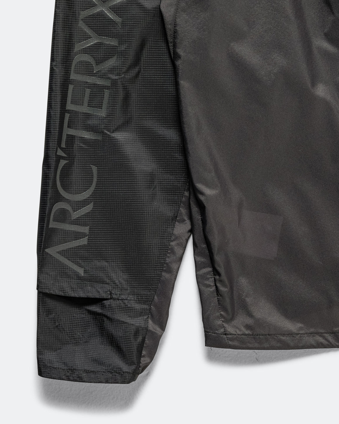 Arc'Teryx - Mens Norvan Windshell Hoody - Black/Graphite - Up There Athletics