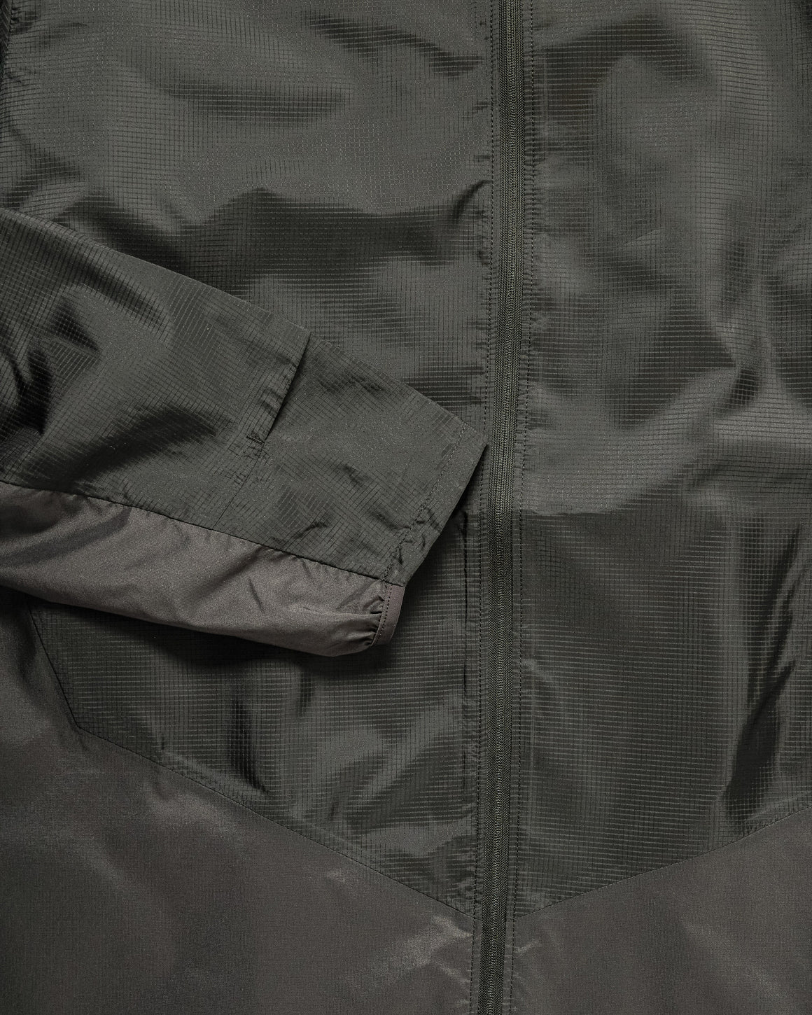 Arc'Teryx - Womens Norvan Windshell Hoody - Black/Graphite - Up There Athletics