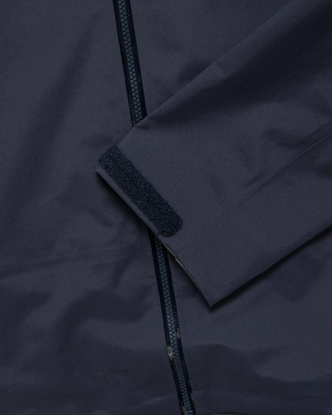 Arc'Teryx - Mens Beta Jacket - Black/Sapphire - Up There Athletics