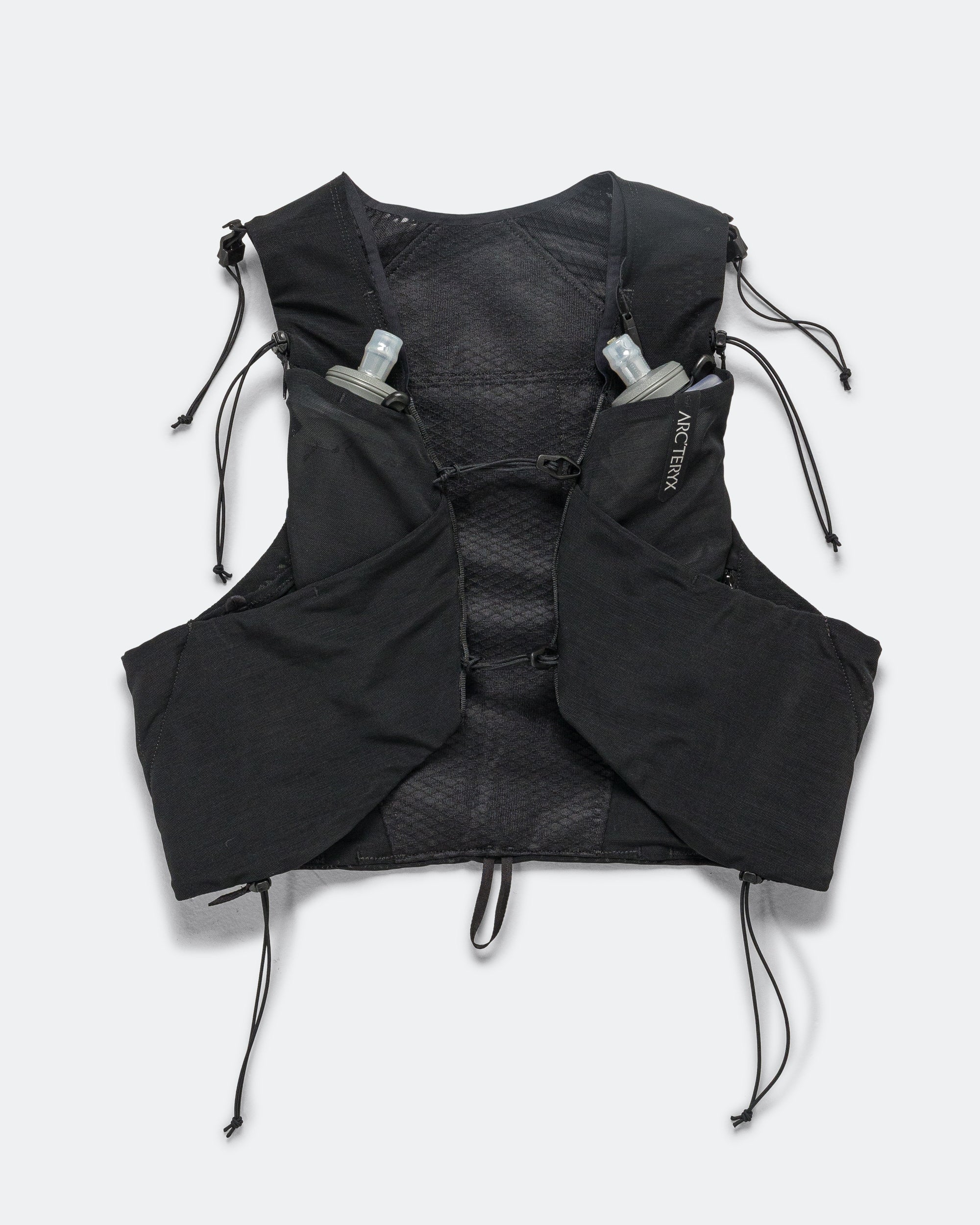 Arc'Teryx - Mens Norvan 7 Vest - Black | Up There Athletics