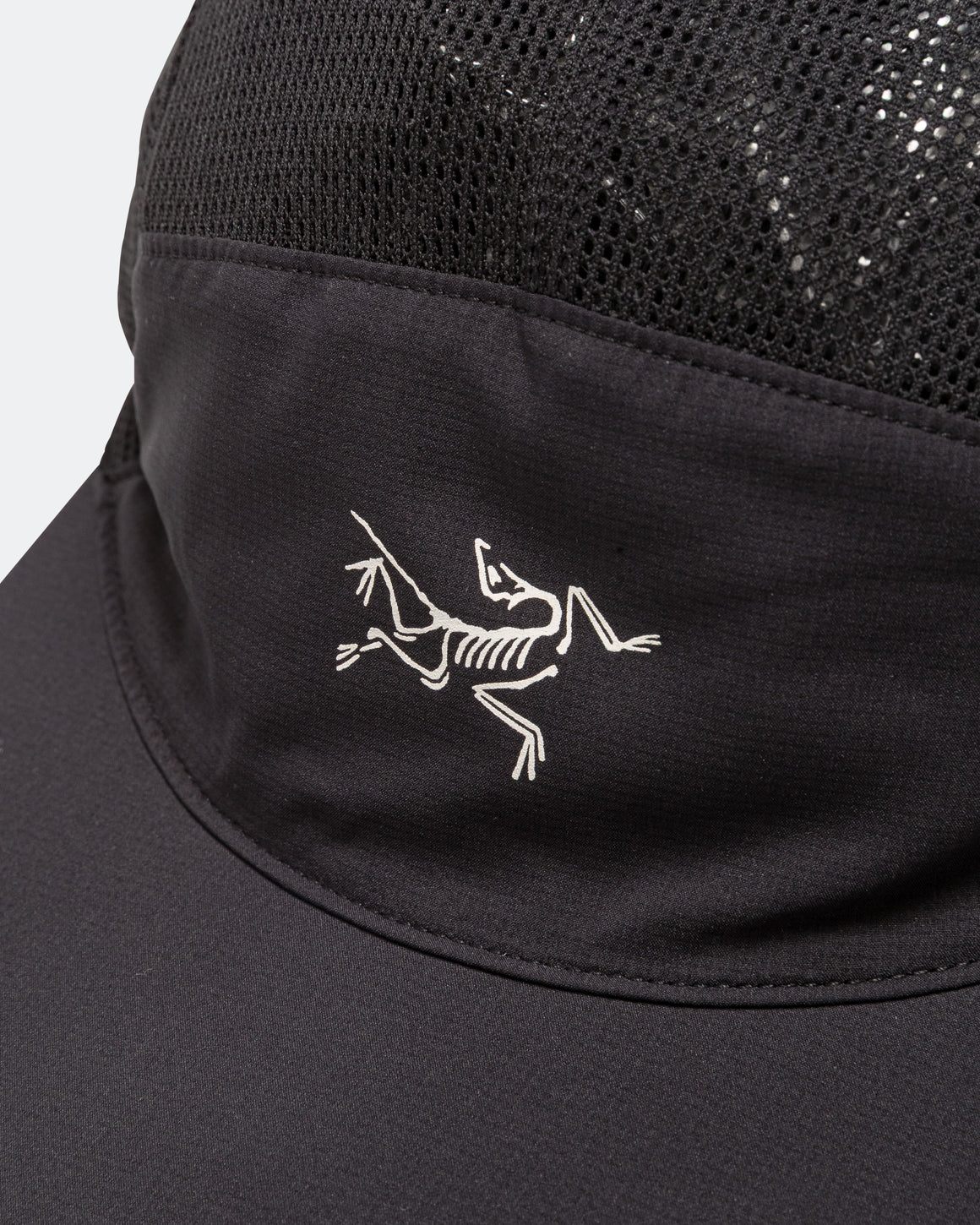 Arc'Teryx - Norvan Mesh 5 Panel Cap - Black/Arctic Silk - Up There Athletics