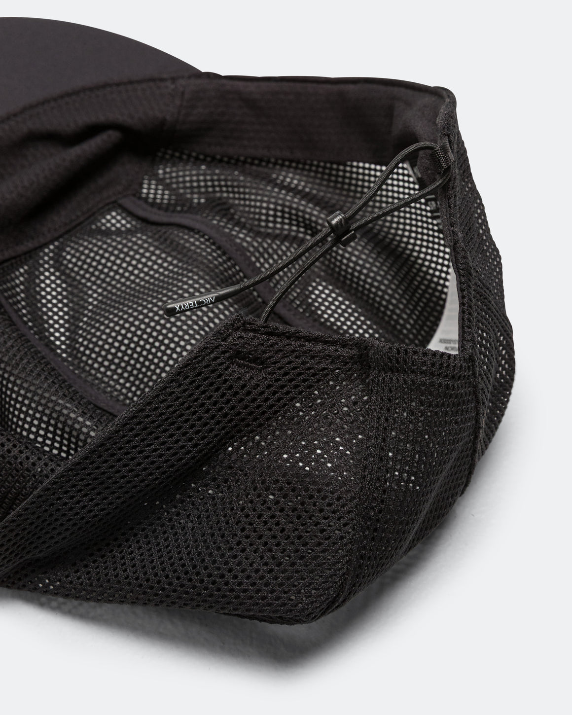 Arc'Teryx - Norvan Mesh 5 Panel Cap - Black/Arctic Silk - Up There Athletics