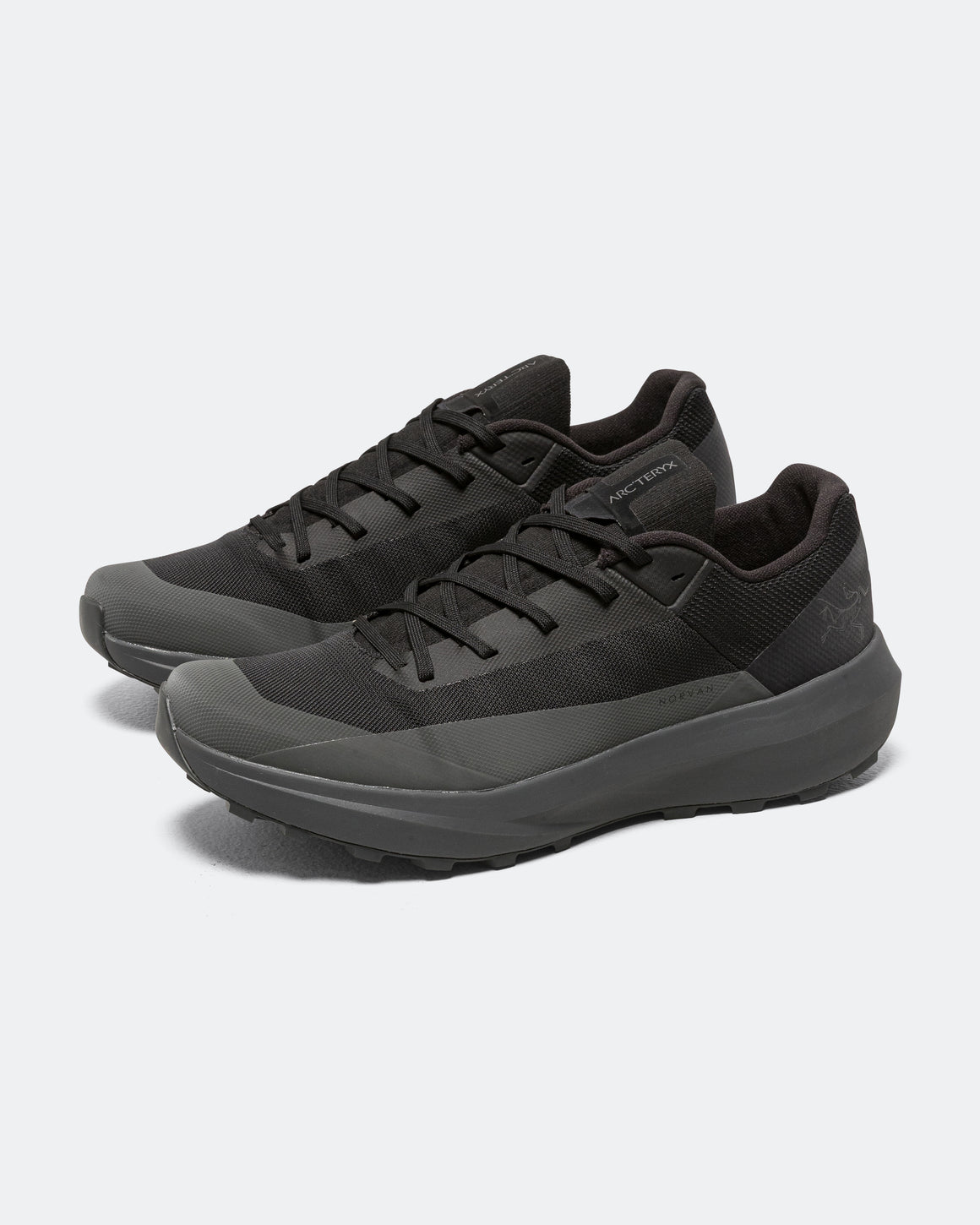 Arc'Teryx - Mens Norvan LD 4 - Black/Graphite - Up There Athletics