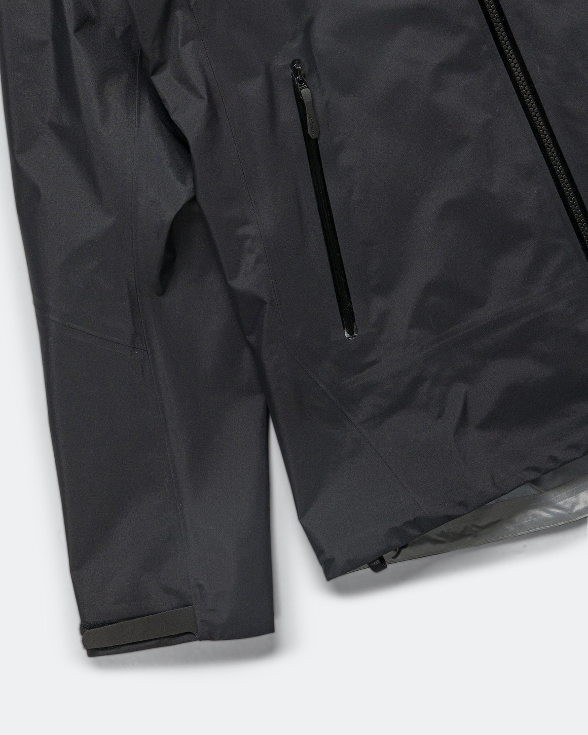 Arc'Teryx - Womens Beta SL Jacket - Black - Up There Athletics