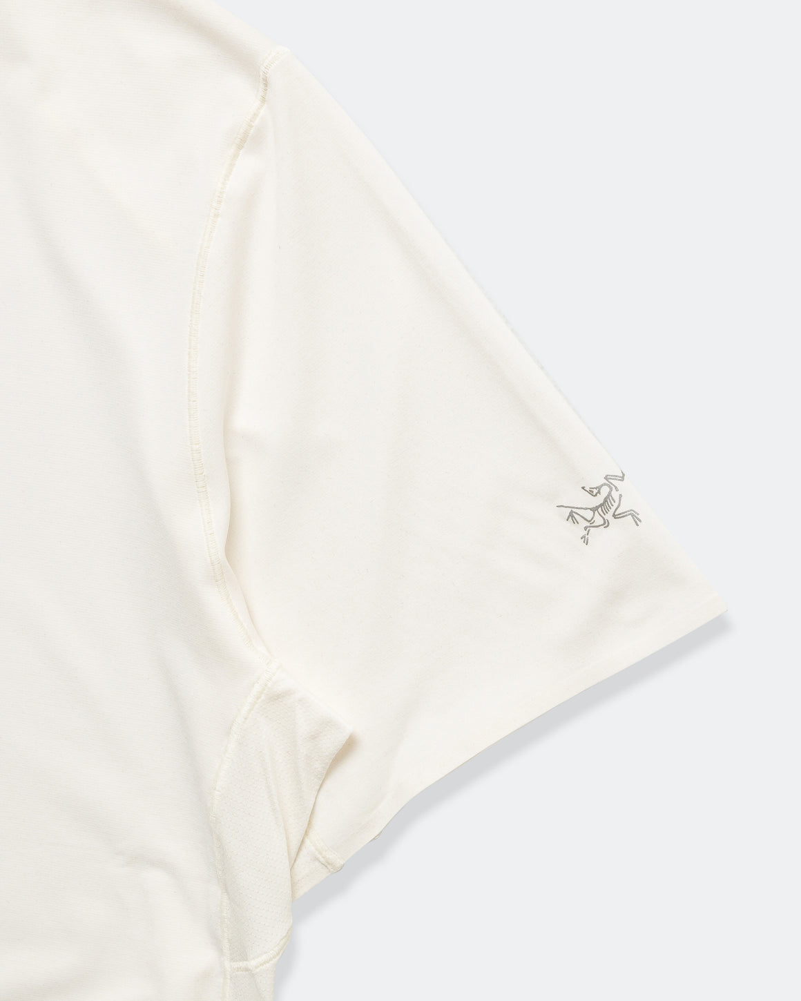 Arc'Teryx - Womens Norvan Crew SS - Arctic Silk - Up There Athletics