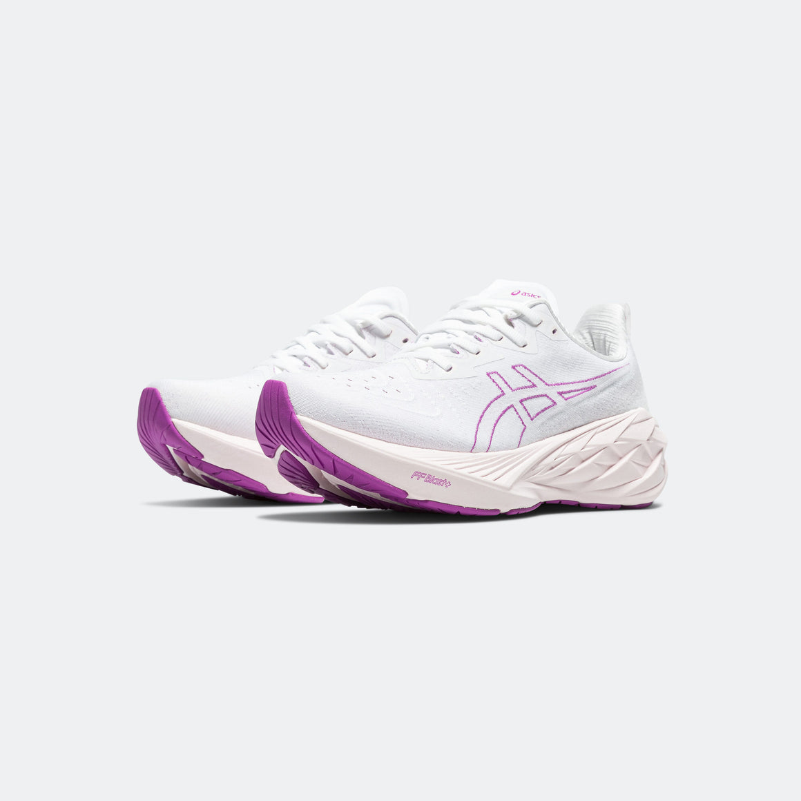 Womens Novablast 4 - White/Soothing Sea