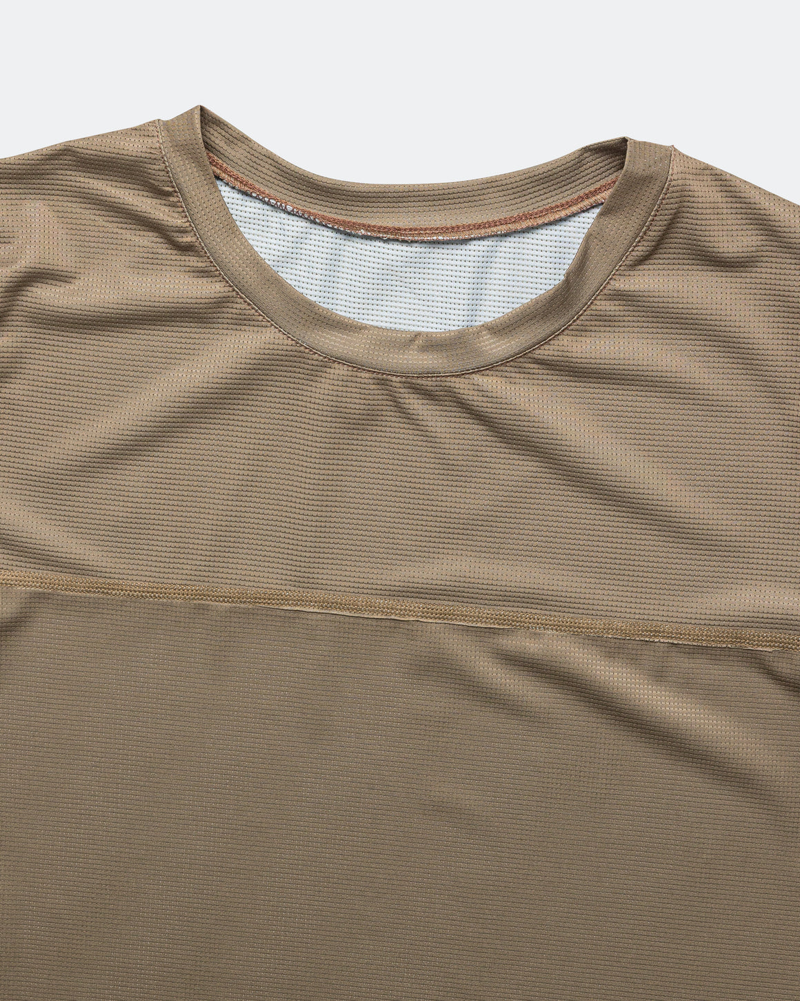 Erniold - Womens Run Tee - Dust - Up There Athletics