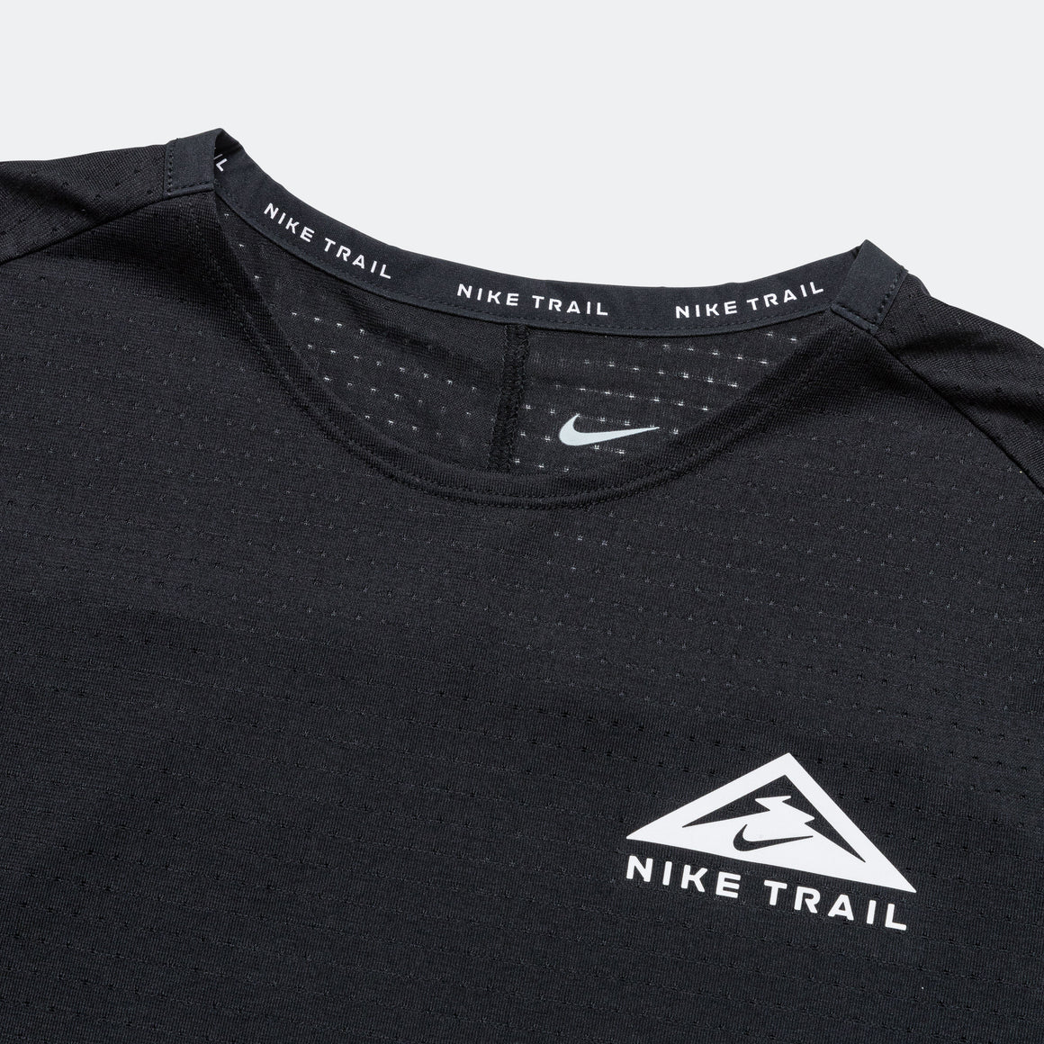 Nike - Mens Dri-FIT Solar Chase SS Top - Black - Up There Athletics