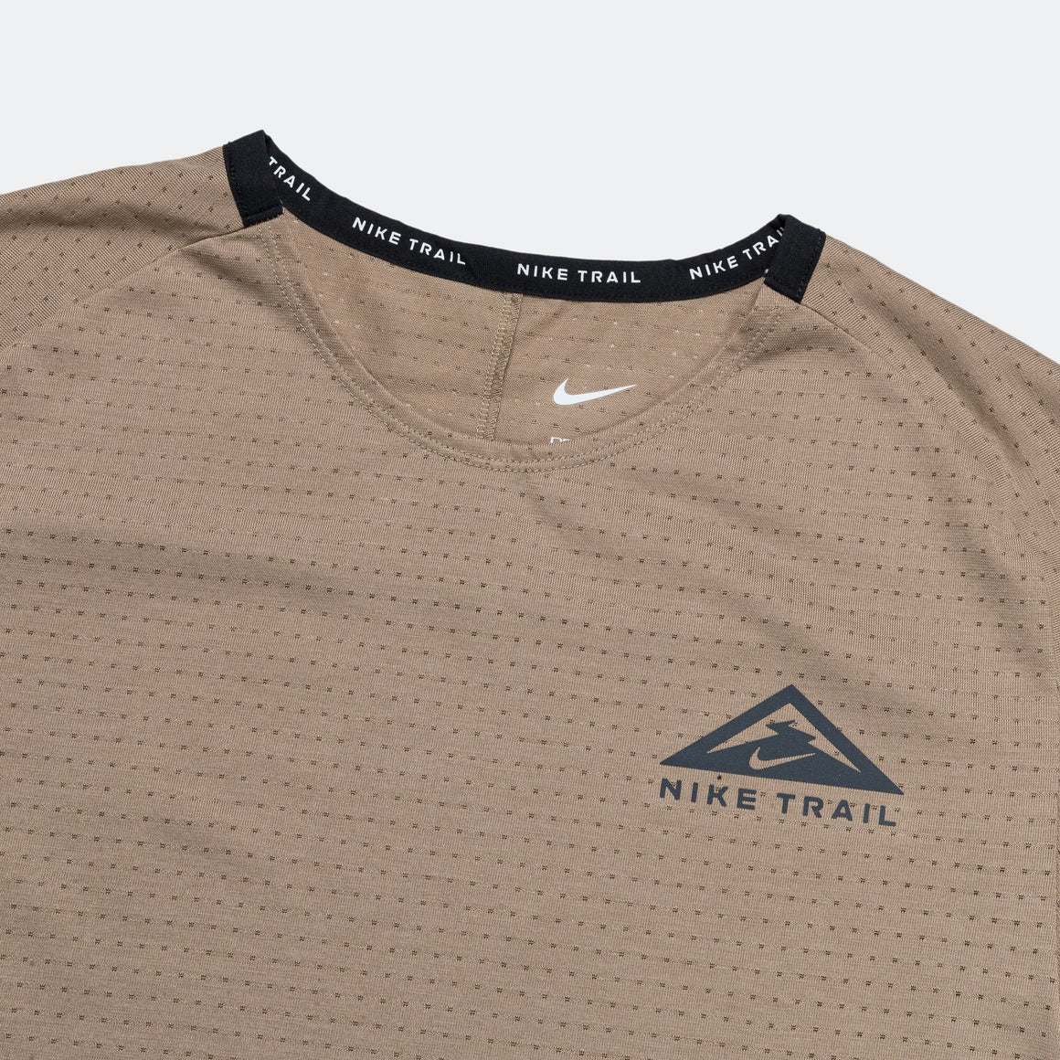 Nike - Mens Dri-FIT 'Solar Chase' SS Top - Khaki/Black - Up There Athletics