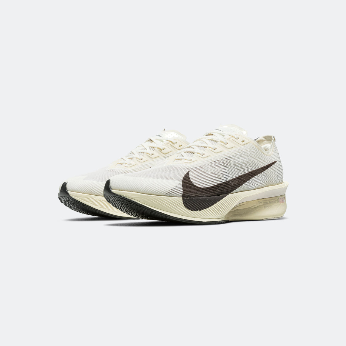 Nike - Mens ZoomX Vaporfly Next% 4 "Jakob Ingebrigtsen" - Sail/Medium Ash-MTLC  Gold-Phantom - Up There Athletics