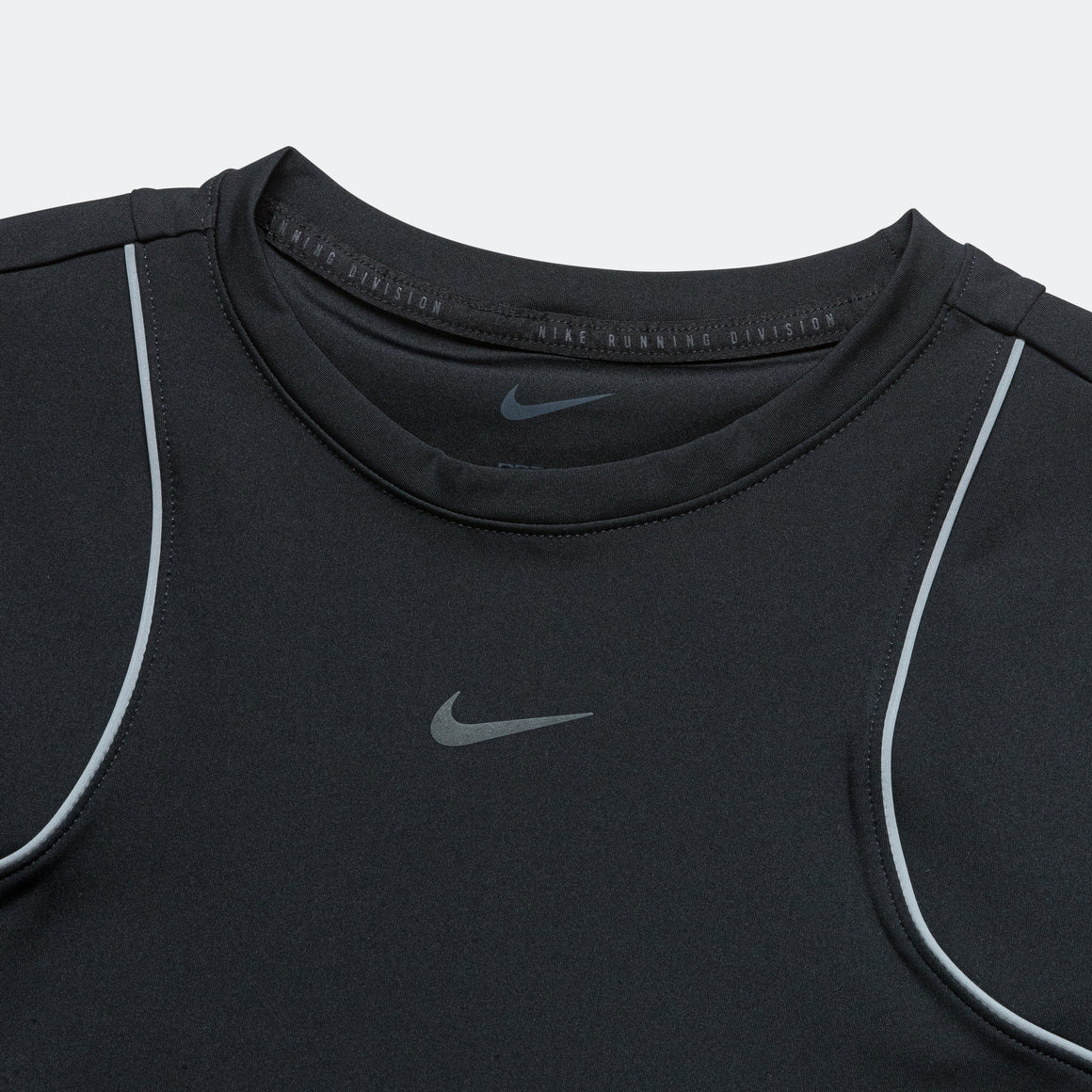 Nike - Womens Run DVN Reflective Long Sleeve - Black - Up There Athletics