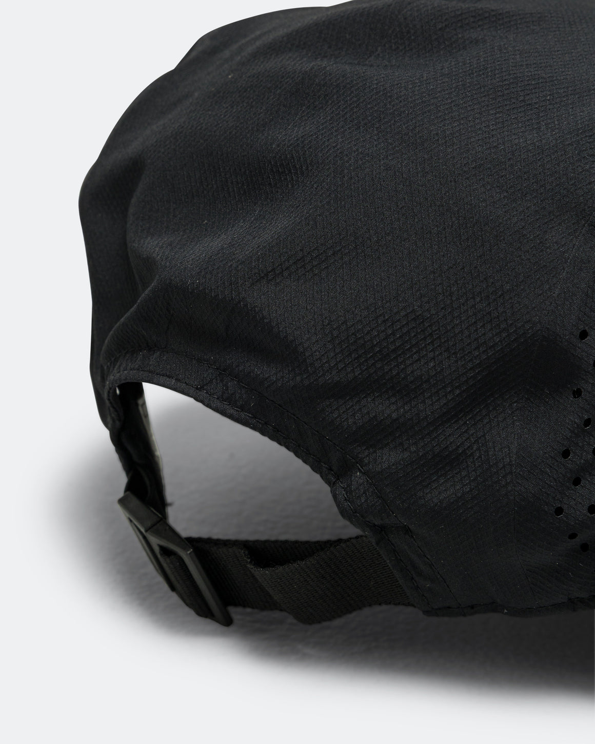On Running - Lightweight Cap - Black - Up There Athletics