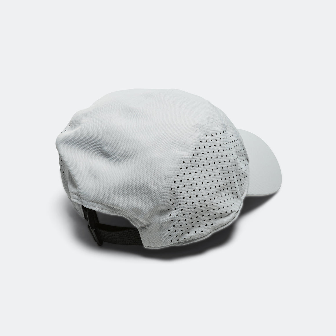 On Running - Lightweight Cap - Glacier - Up There Athletics