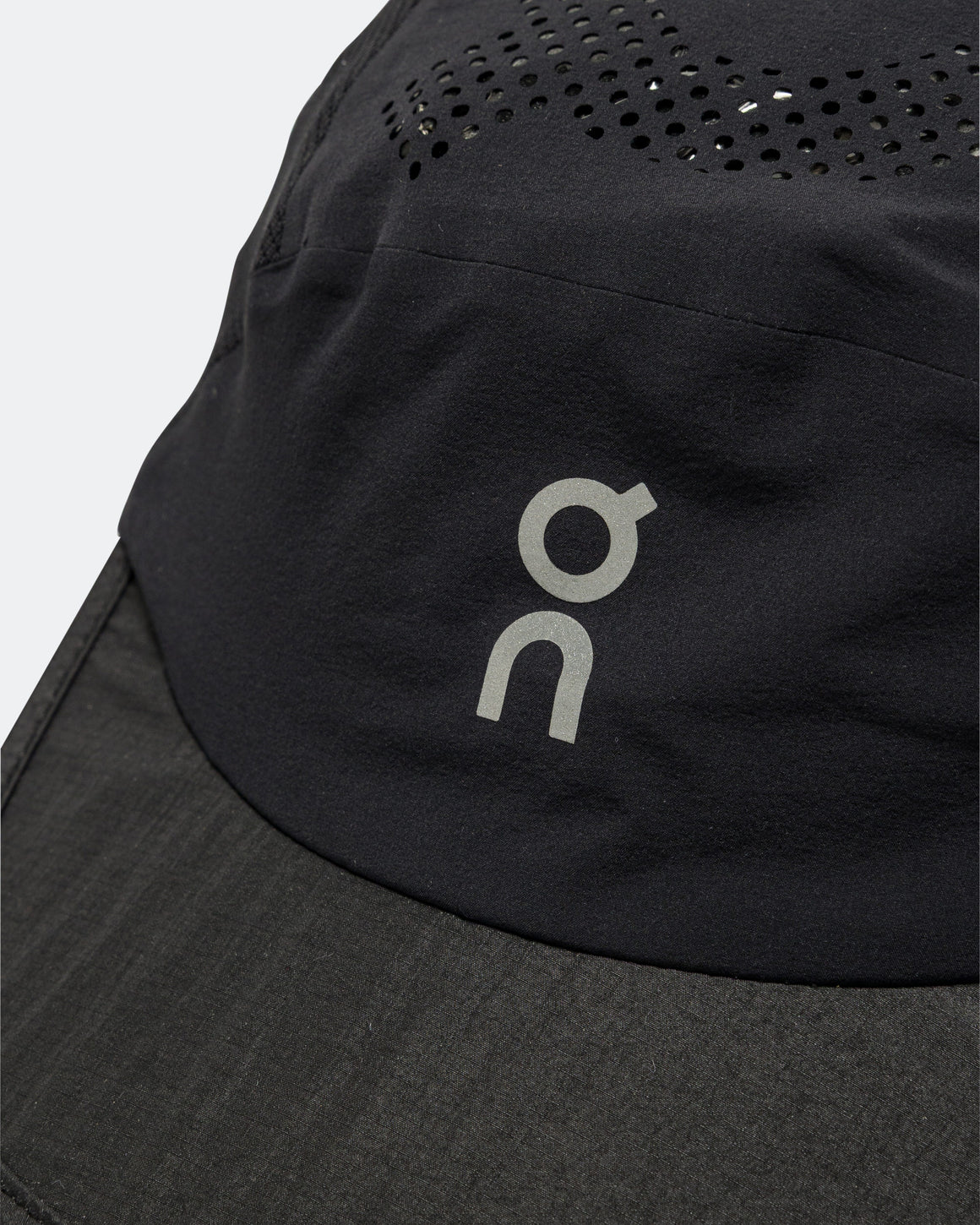On Running - Ultra Cap - Black - Up There Athletics
