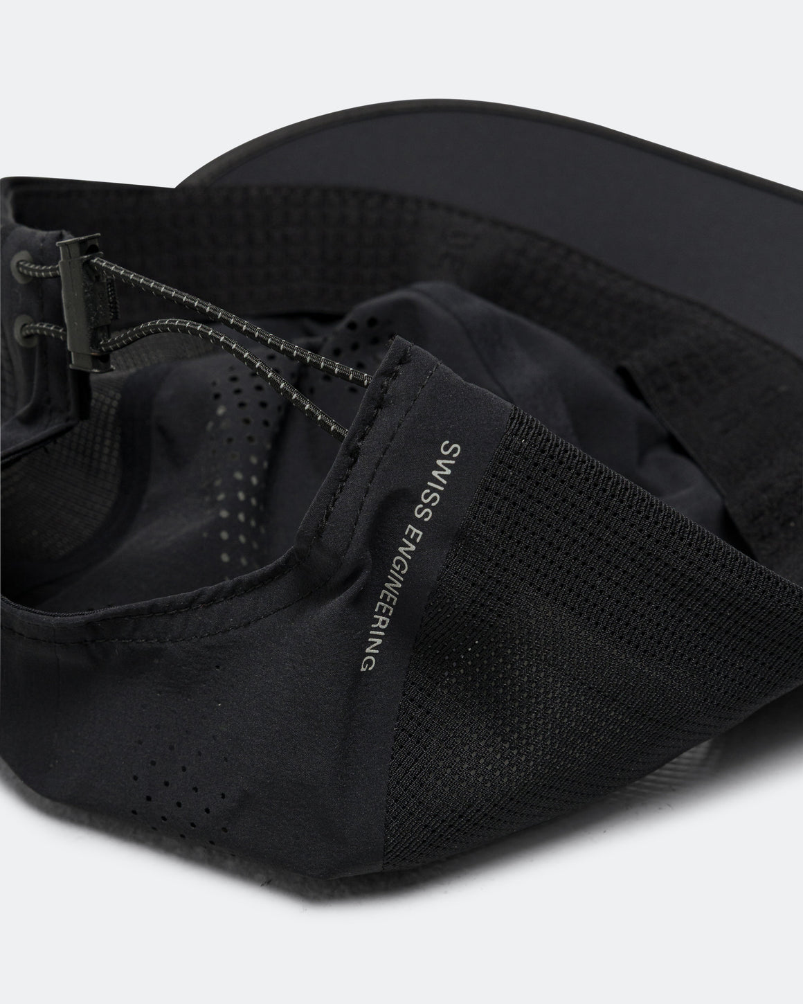 On Running - Ultra Cap - Black - Up There Athletics