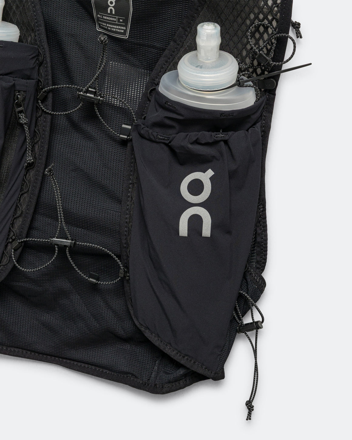 On Running - Ultra Vest Pro - Black - Up There Athletics