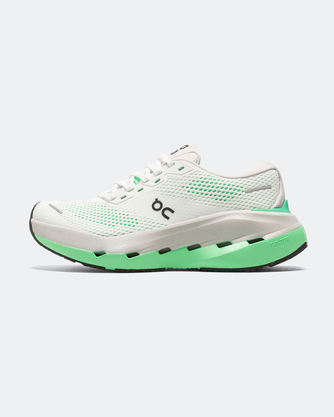 On Running - Womens Cloudrunner 3 Max - White/Verdite - Up There Athletics