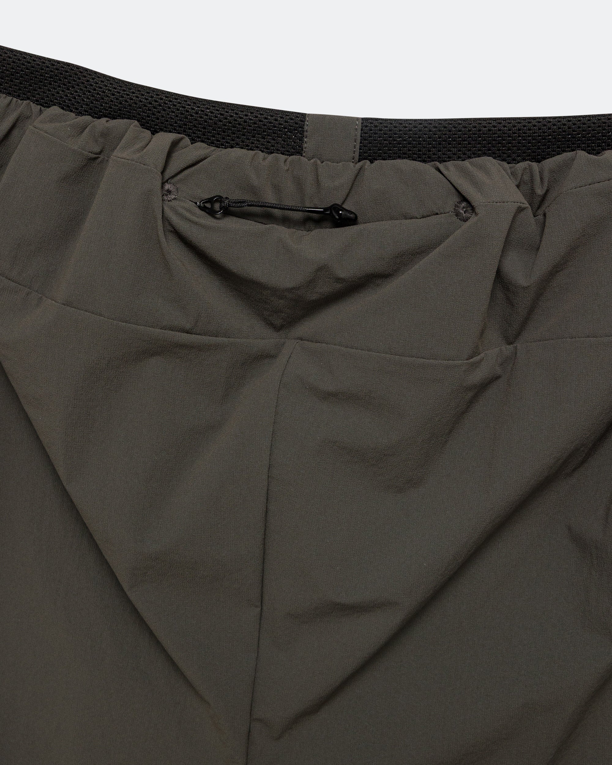Portal - Ambit Ultra Short - Beluga/Dark Olive | Up There Athletics