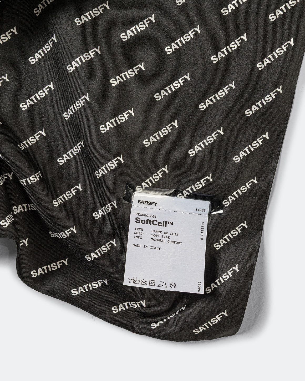Satisfy - SoftCell Carre de Soie - Black SA - Up There Athletics
