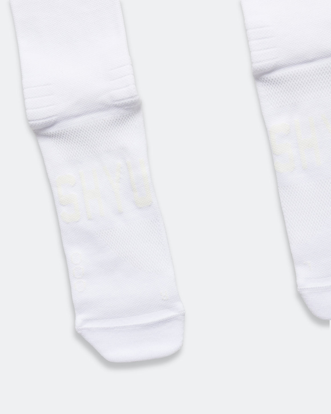 Shyu - Half Crew Racing Socks - White/White - Up There Athletics