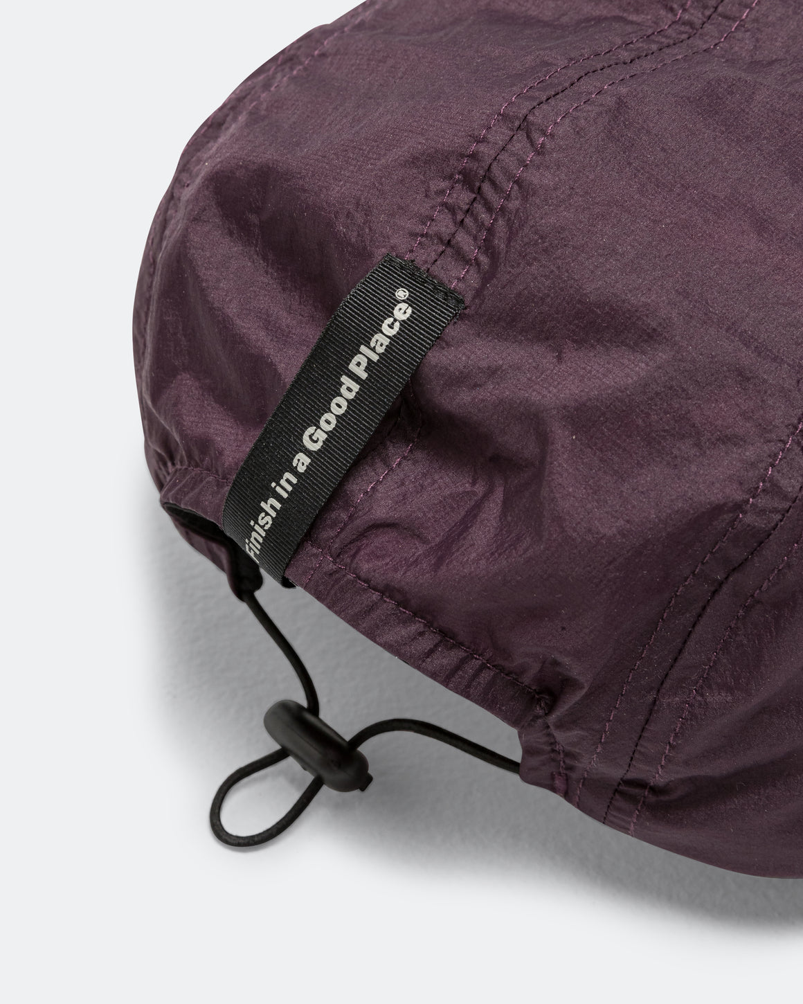 UNNA - Smiles Run Cap - Aubergine - Up There Athletics