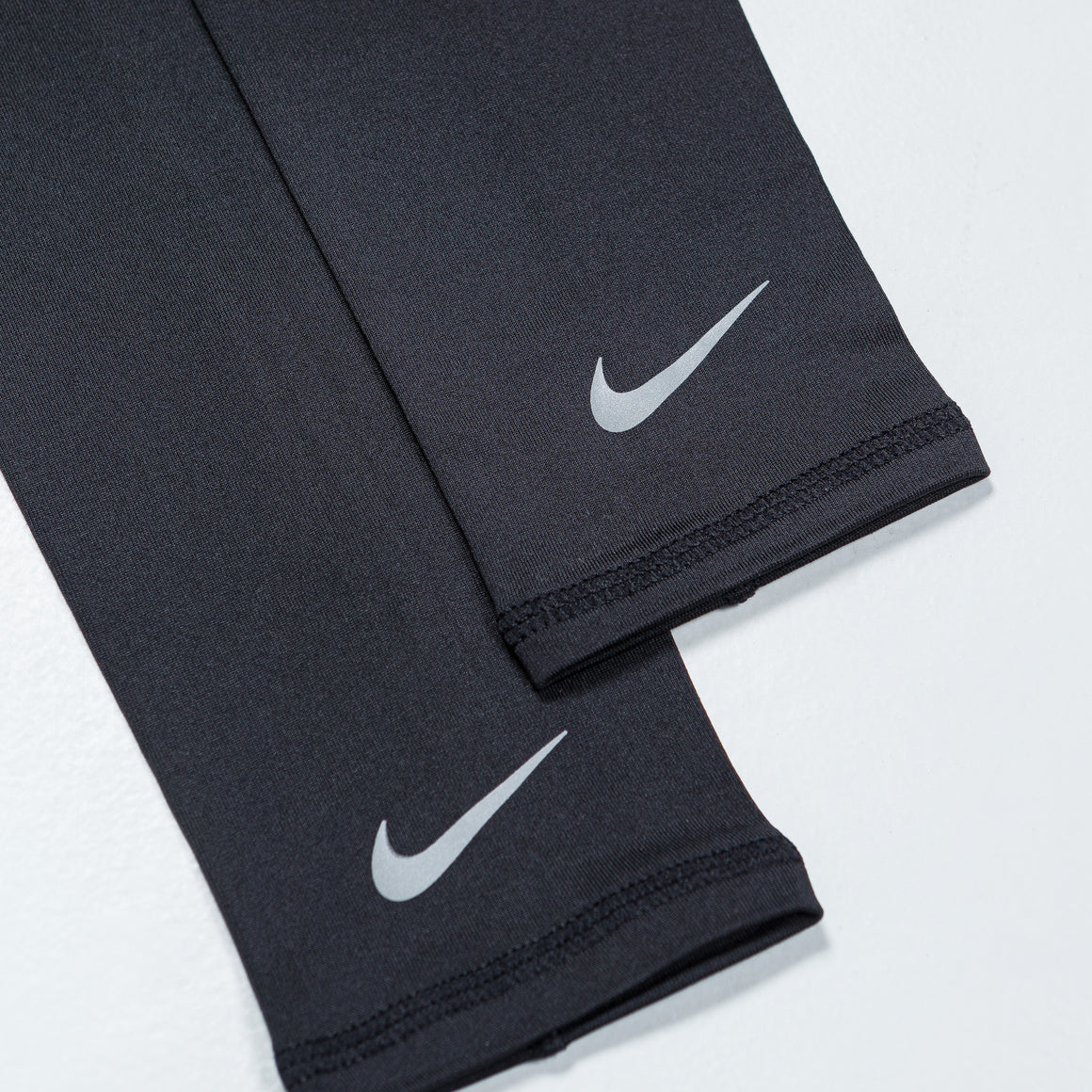 Nike - Lightweight Running Sleeves - Black - Up There Athletics